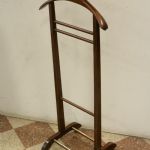 863 9312 VALET STAND